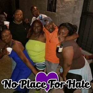 Meet your Posher, Lorie