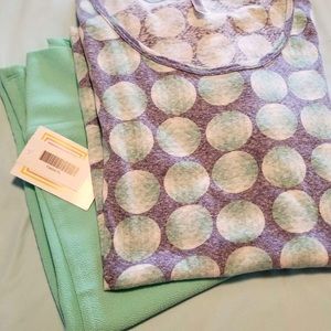 Cassie & Classic Tee - both XL NWT