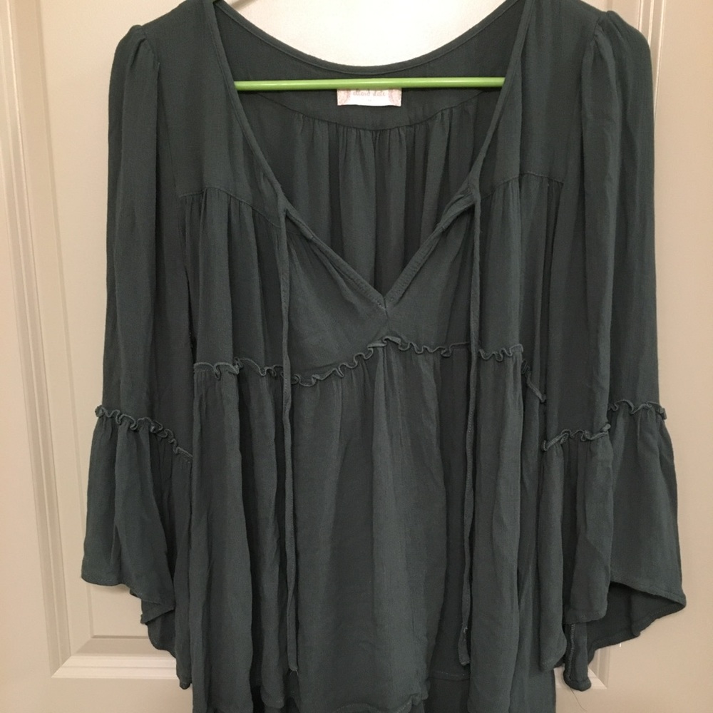 Green , altard state , pretty top