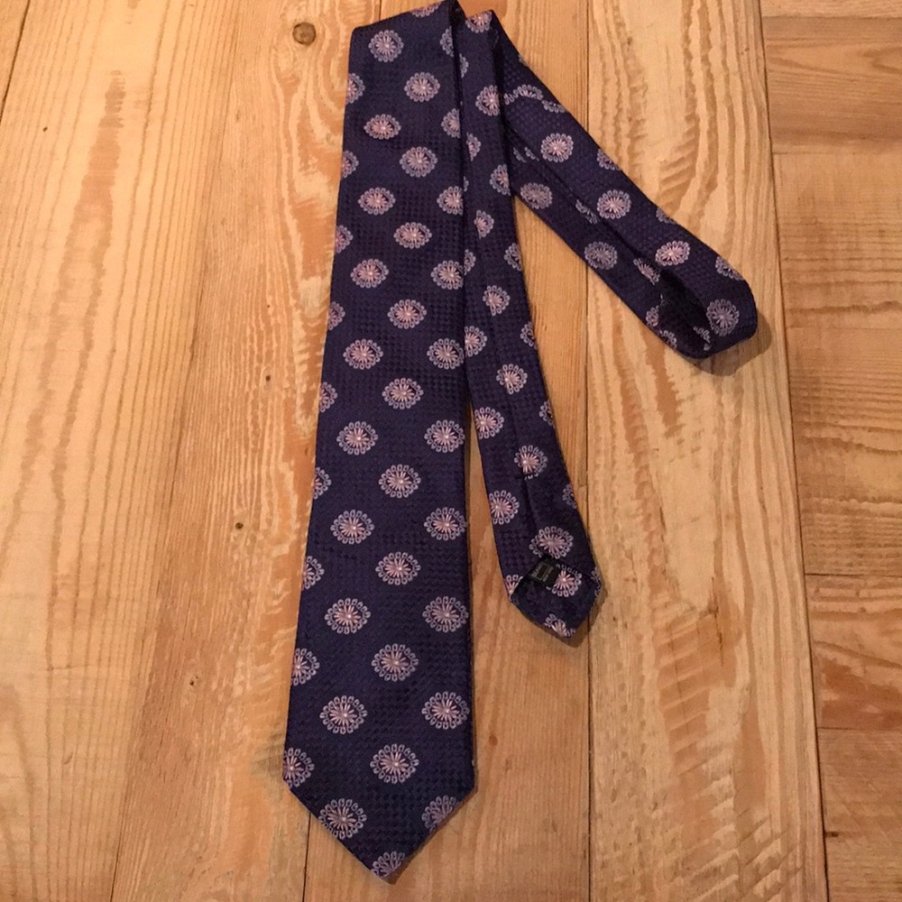 Ike Behar purple 100% silk tie