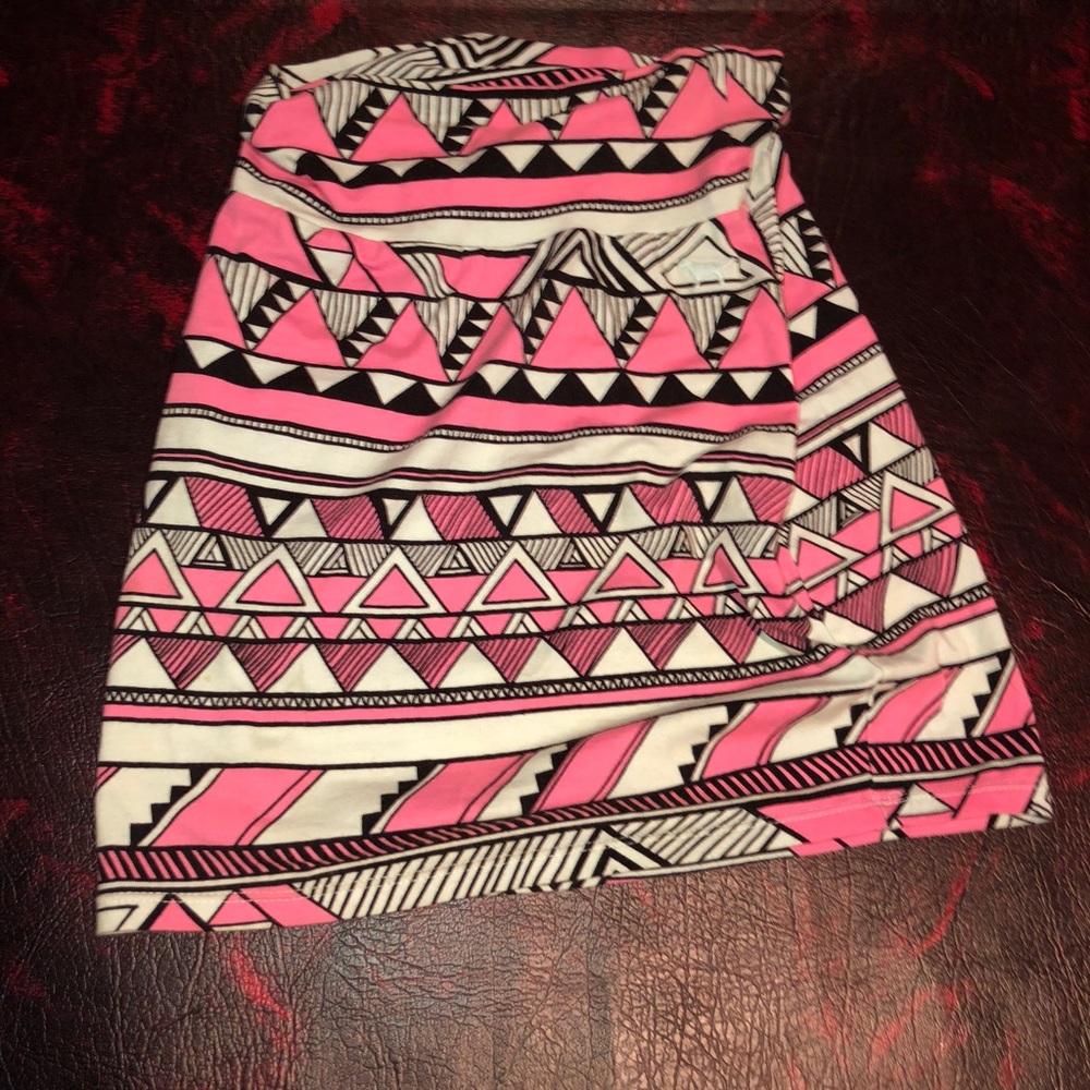 PINK VICTORIAS SECRET PENCIL SKIRT