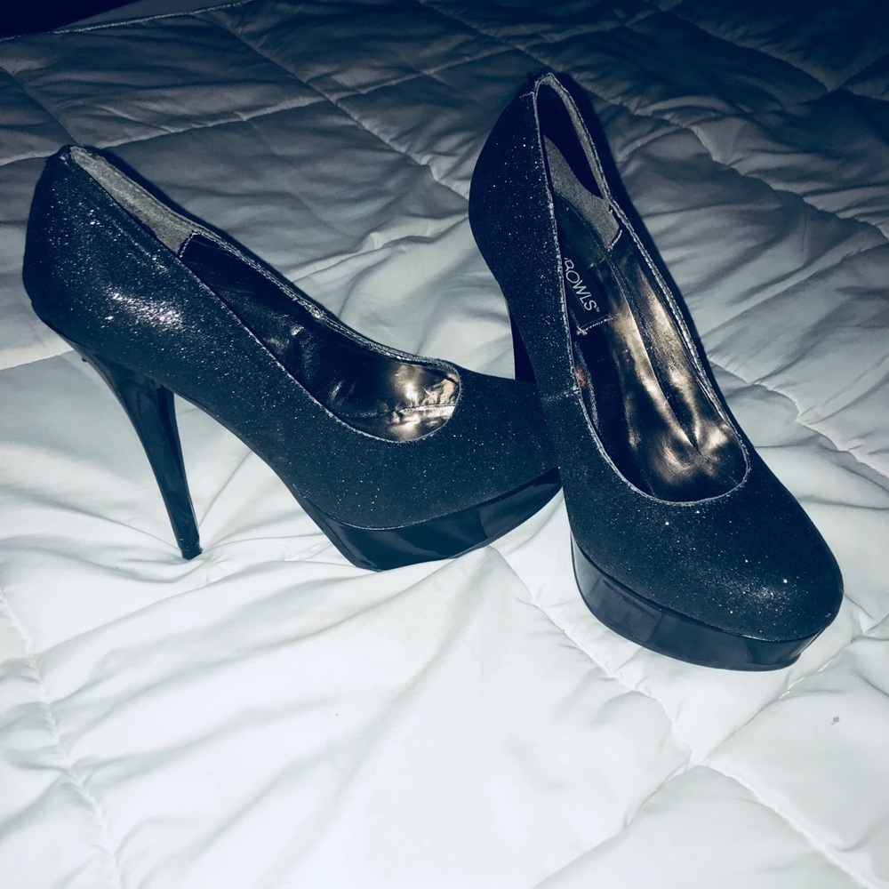 Tony bowls high heels