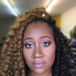 Meet your Posher, Angela