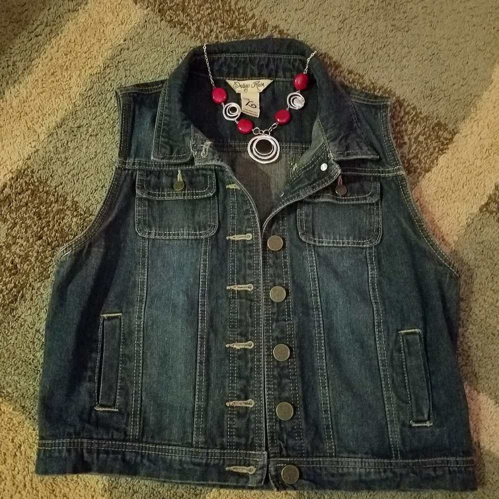NWOT Jean vest.