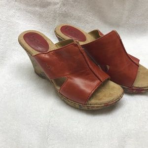 BOC BORN Genuine Red Flower Wedge Mules SZ 6M