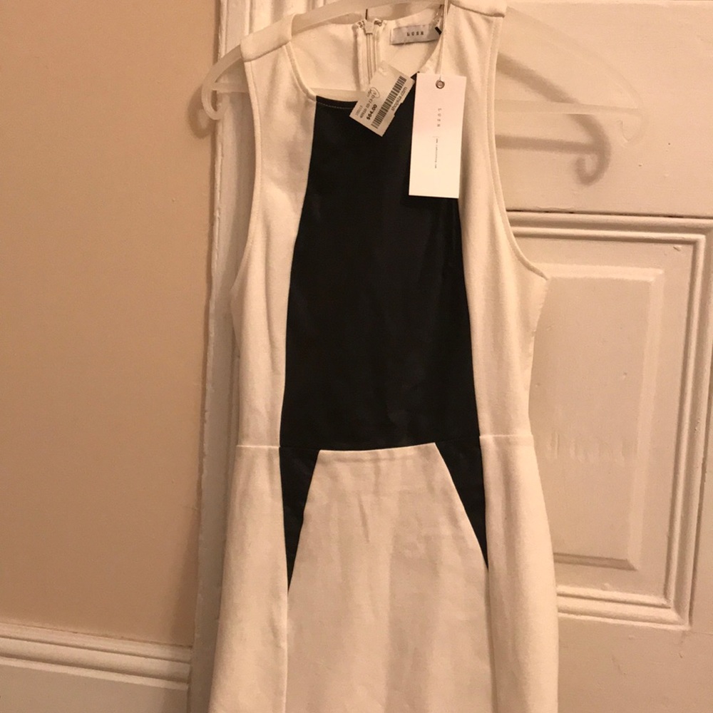 Black and white dress- perfect for Vegas