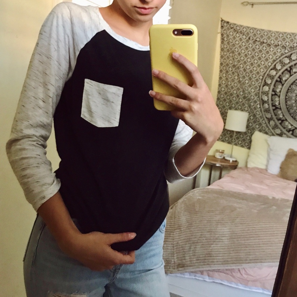 VS Pink Pocket Tee