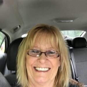 Meet your Posher, Debbie