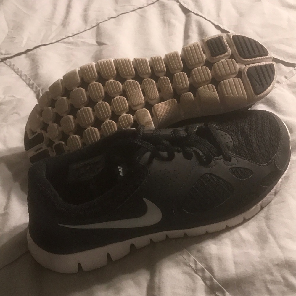 Black Nike Sneakers