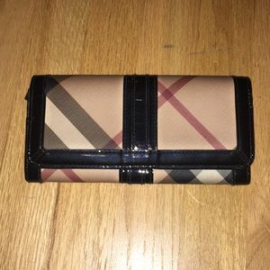 Burberry wallet
