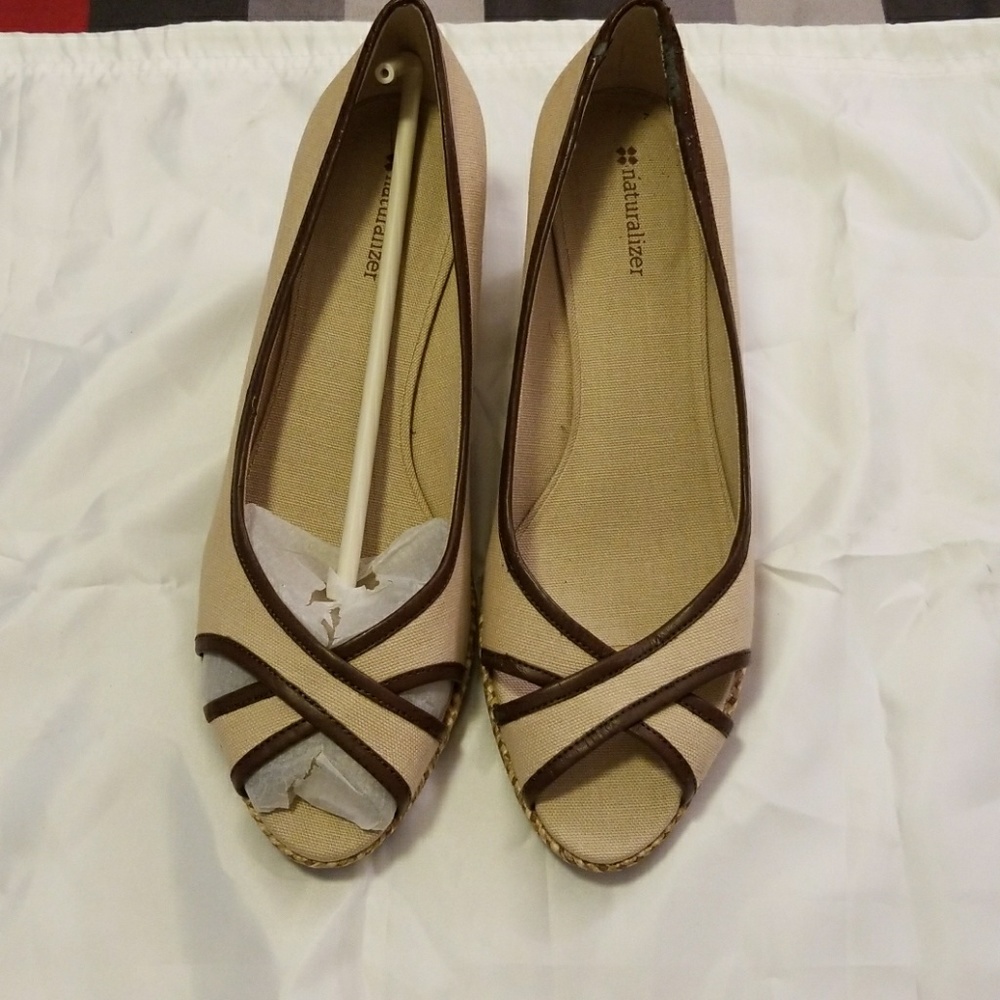 Naturalized  shoes