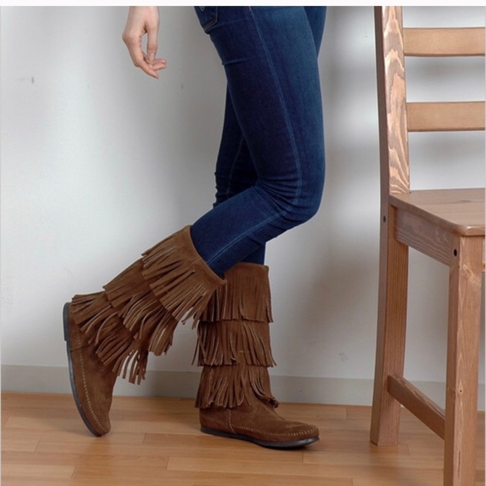 Womens Minnetonka Taupe 3 Layer Fringe