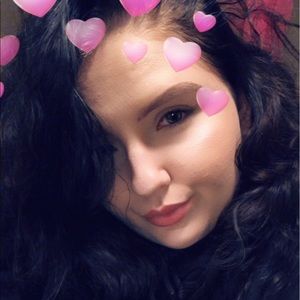 Meet your Posher, Cece