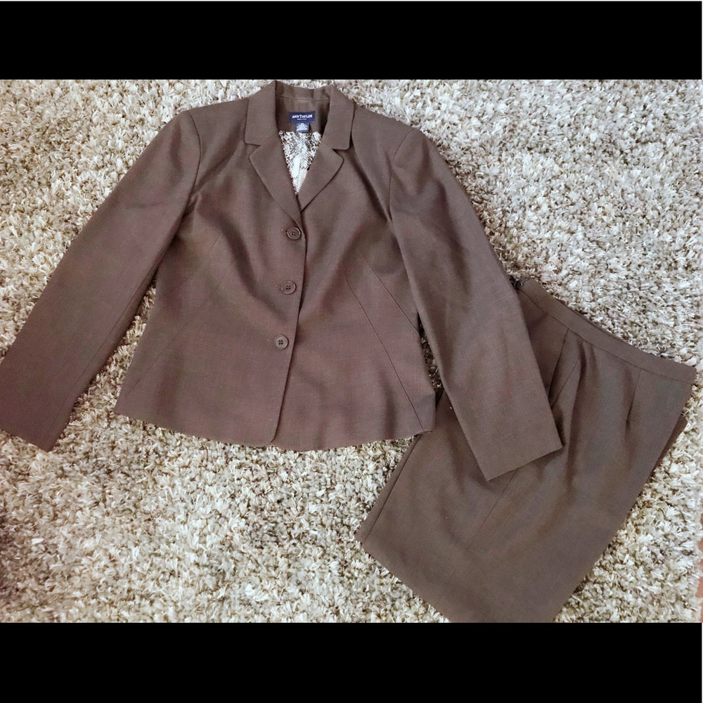 Ann Taylor Petites Suites