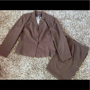 Ann Taylor Petites Suites