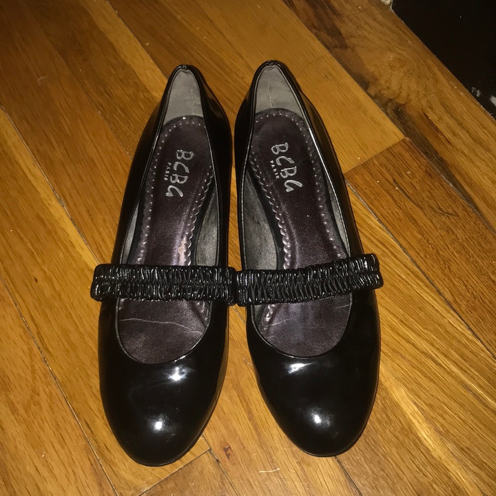 Black patent leather shoes with 1 inch heel