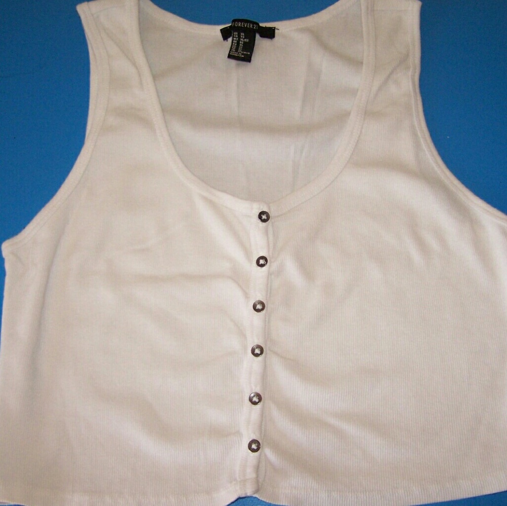 XL 6 Button Crop Top Never Worn