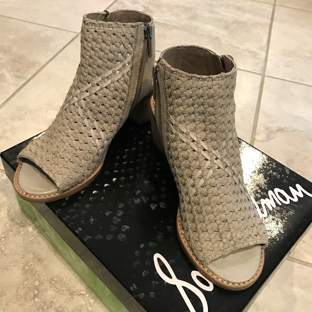 New- Sam Edelman Saldals in Women- Size 6M