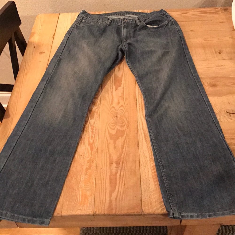 Levi's slim straight 514 jeans