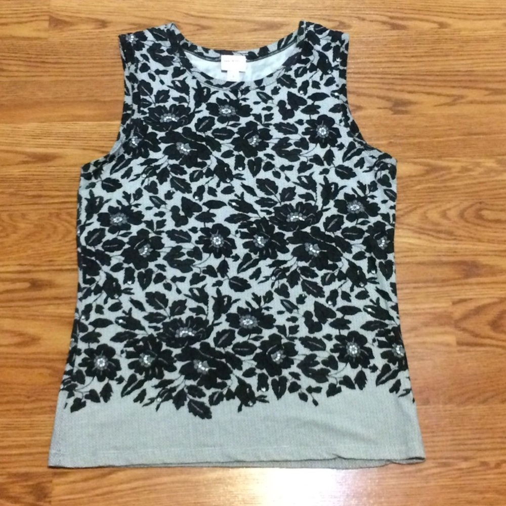 Sleeveless Blouse