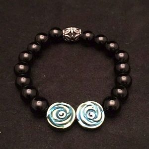 6.25" Black & iridescent beaded bracelet