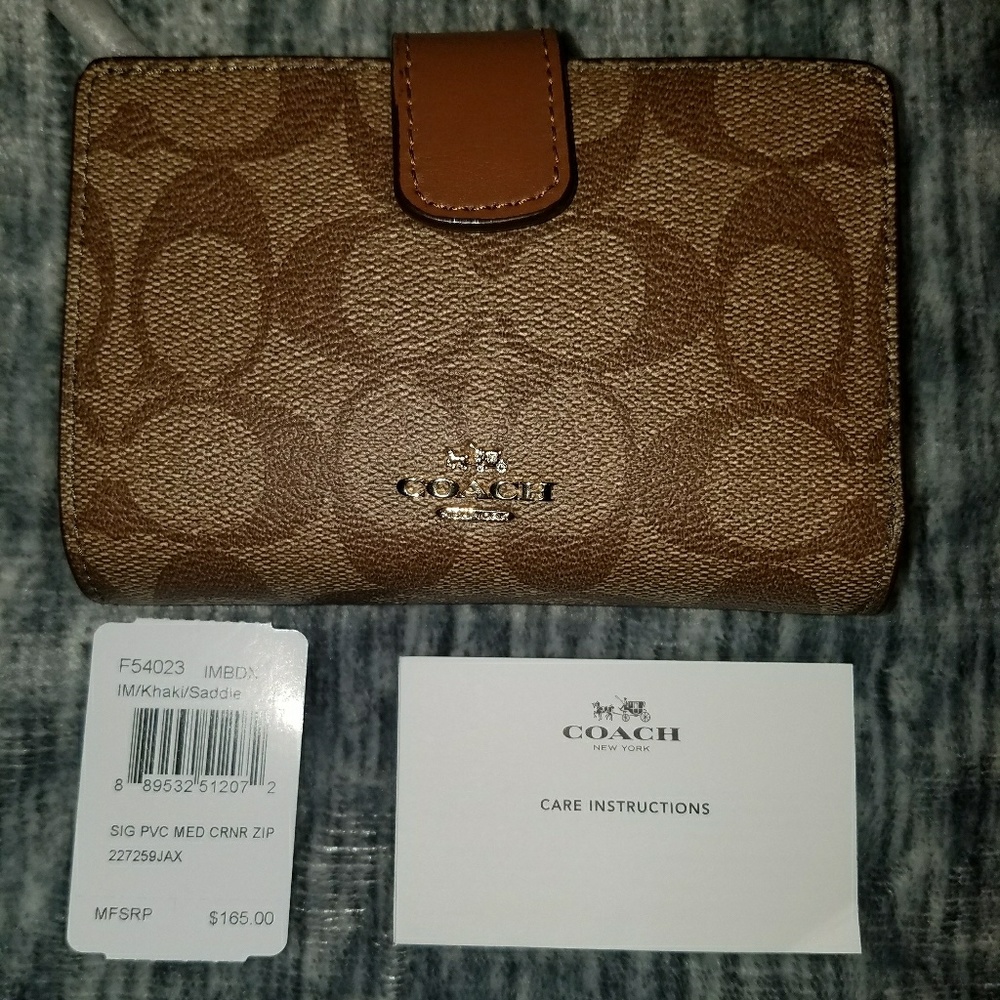 Coach Medium Wallet