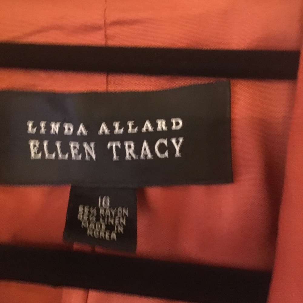 Blazer - Picture 2 of 2