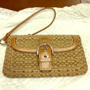 Coach Bags - Coach wristlet Coach Bags - Coach wristlet