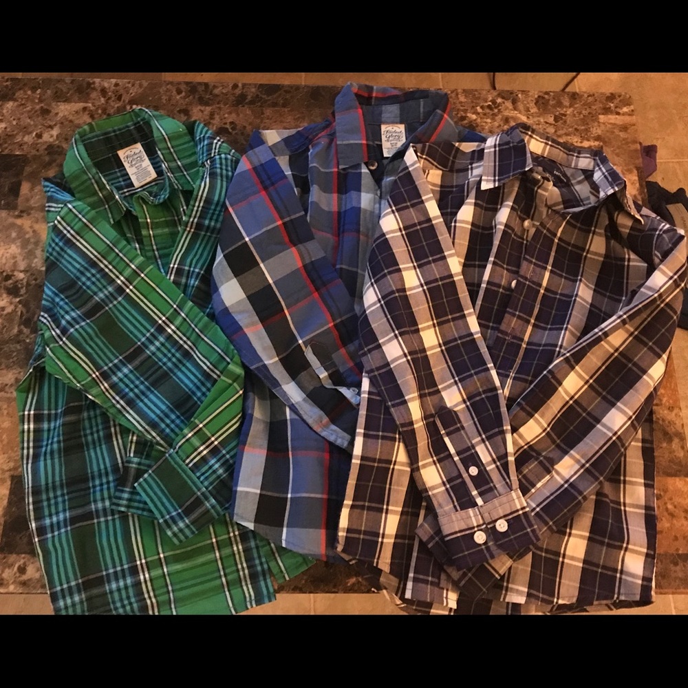 NWOT boys button up dress shirts