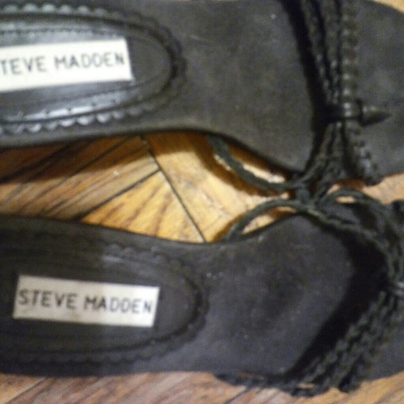 Shoes - Picture 2 of 3