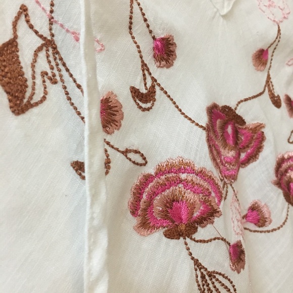 Guess embroidered sheer gypsy top - Picture 4 of 7