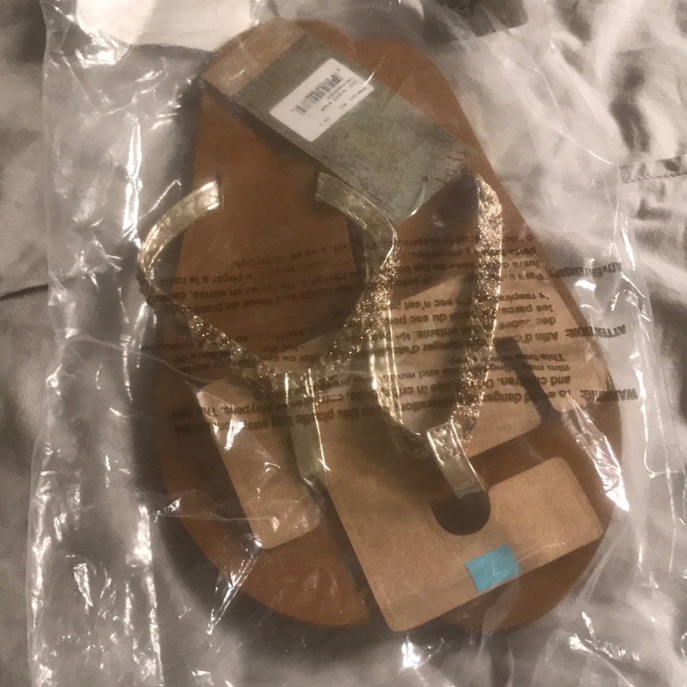 BRAND NEW Reef Flip Flops