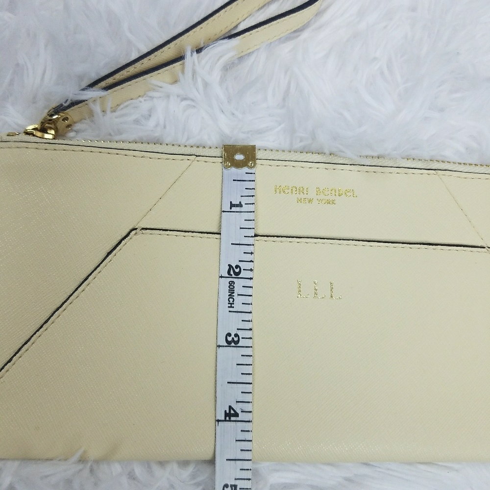 Henri Bendel Travel Pouch Plaque Wristlet Cream - Picture 4 of 8