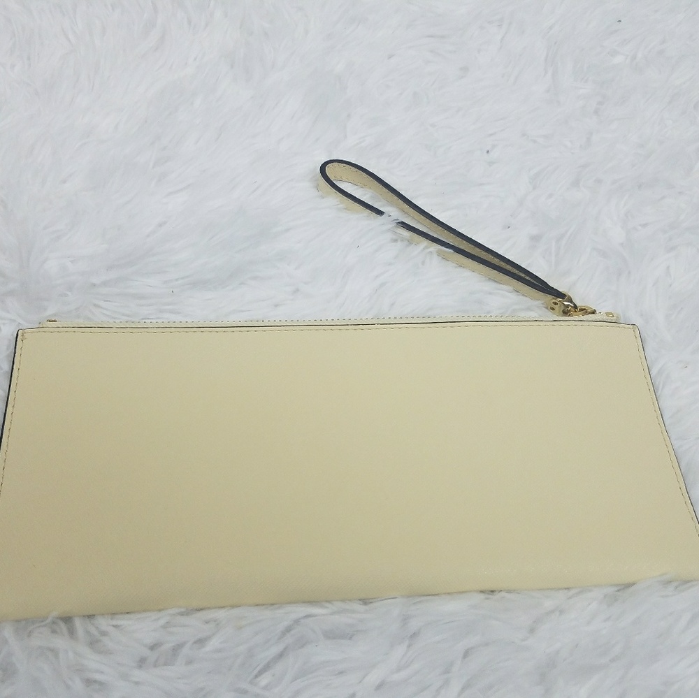 Henri Bendel Travel Pouch Plaque Wristlet Cream - Picture 6 of 8