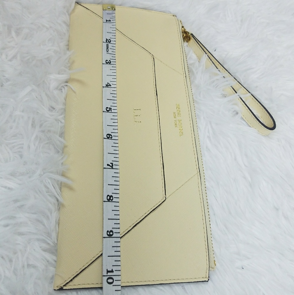 Henri Bendel Travel Pouch Plaque Wristlet Cream - Picture 7 of 8