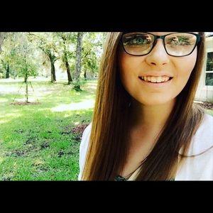 Meet your Posher, Brandi