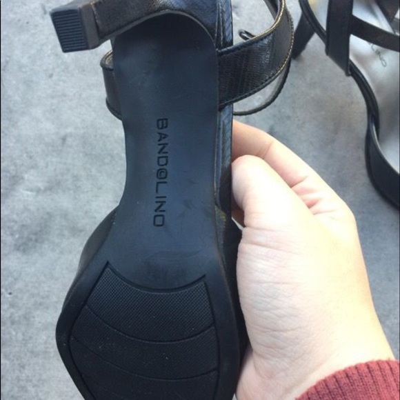 Black sling back heels with a closed pointed toe. - Picture 2 of 2