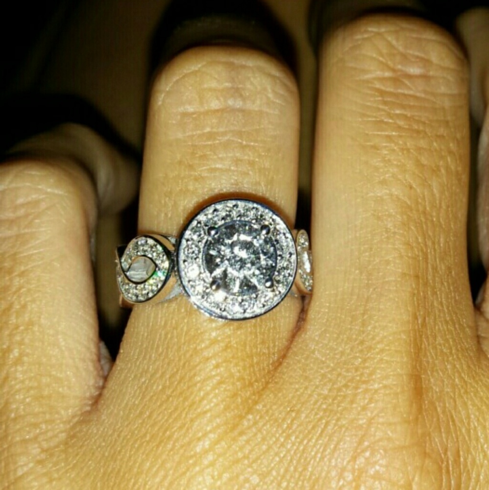 Diamond ring