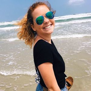 Meet your Posher, Emily