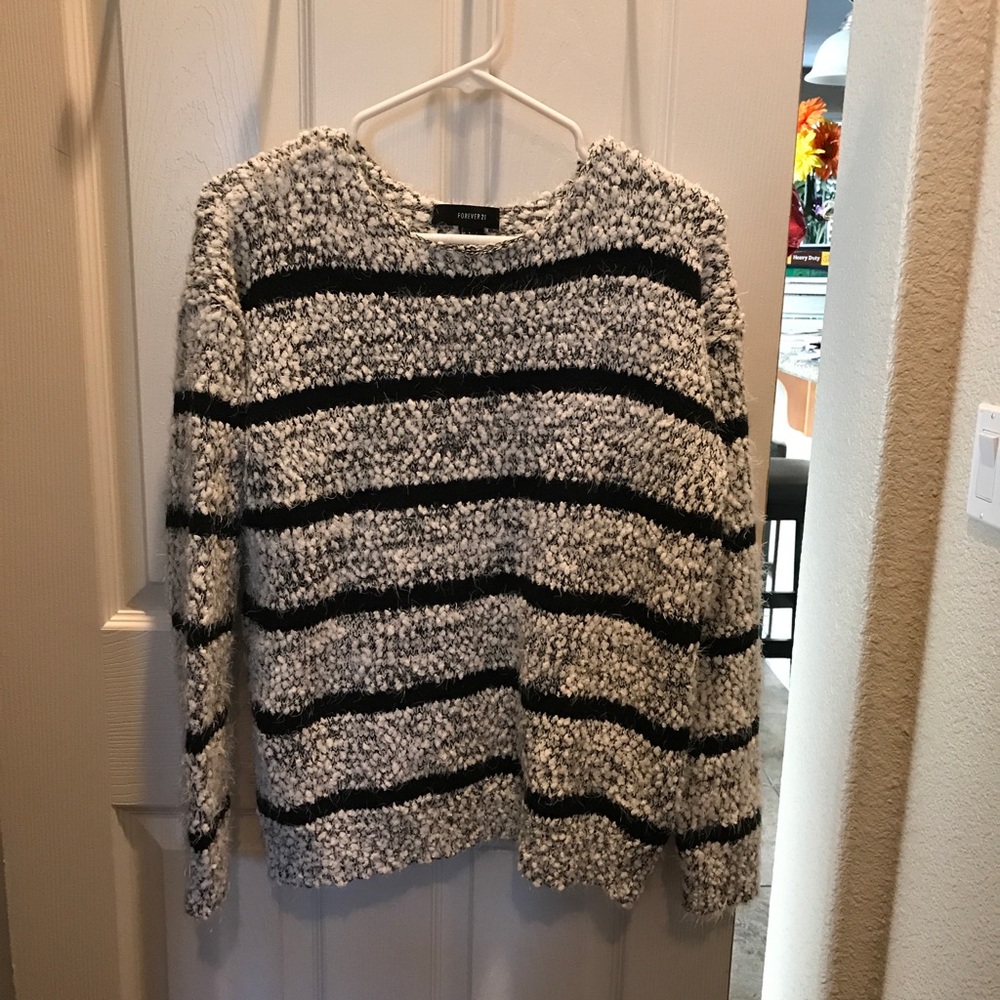 Forever 21 Sweatshirt