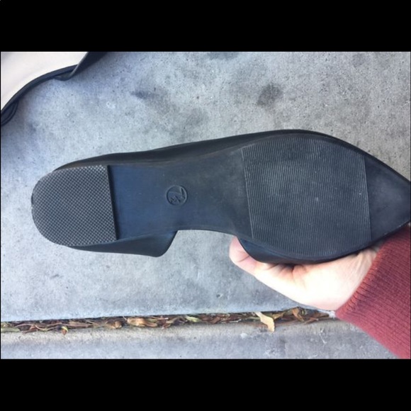 Black flats - Picture 2 of 2