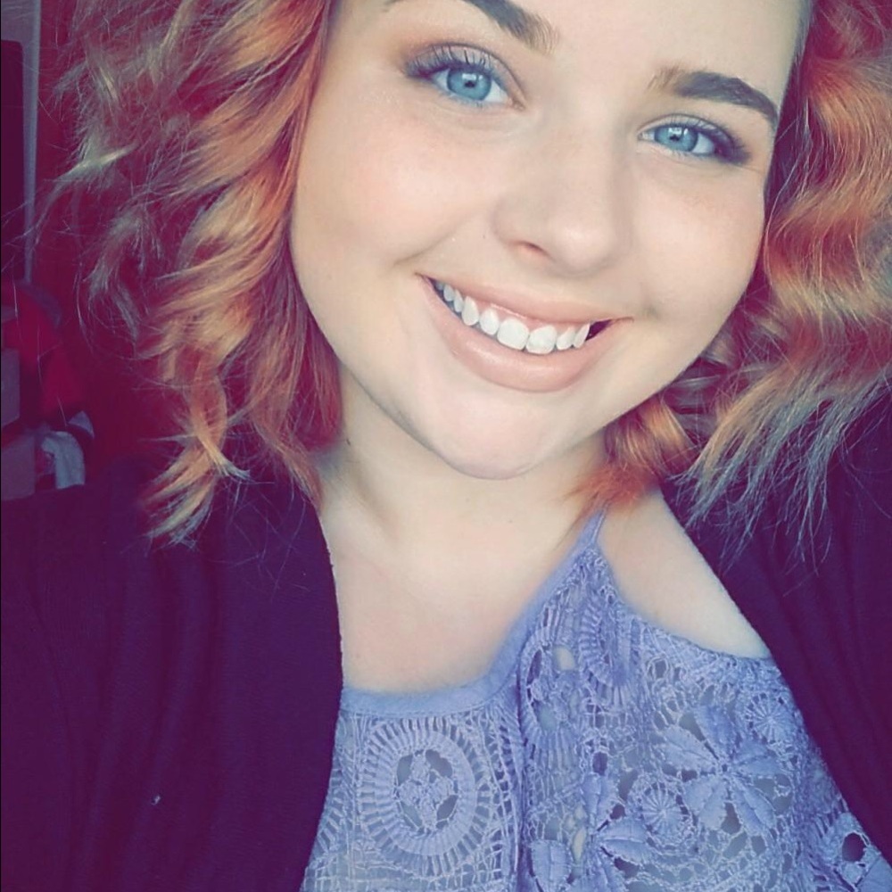 Meet your Posher, Monica
