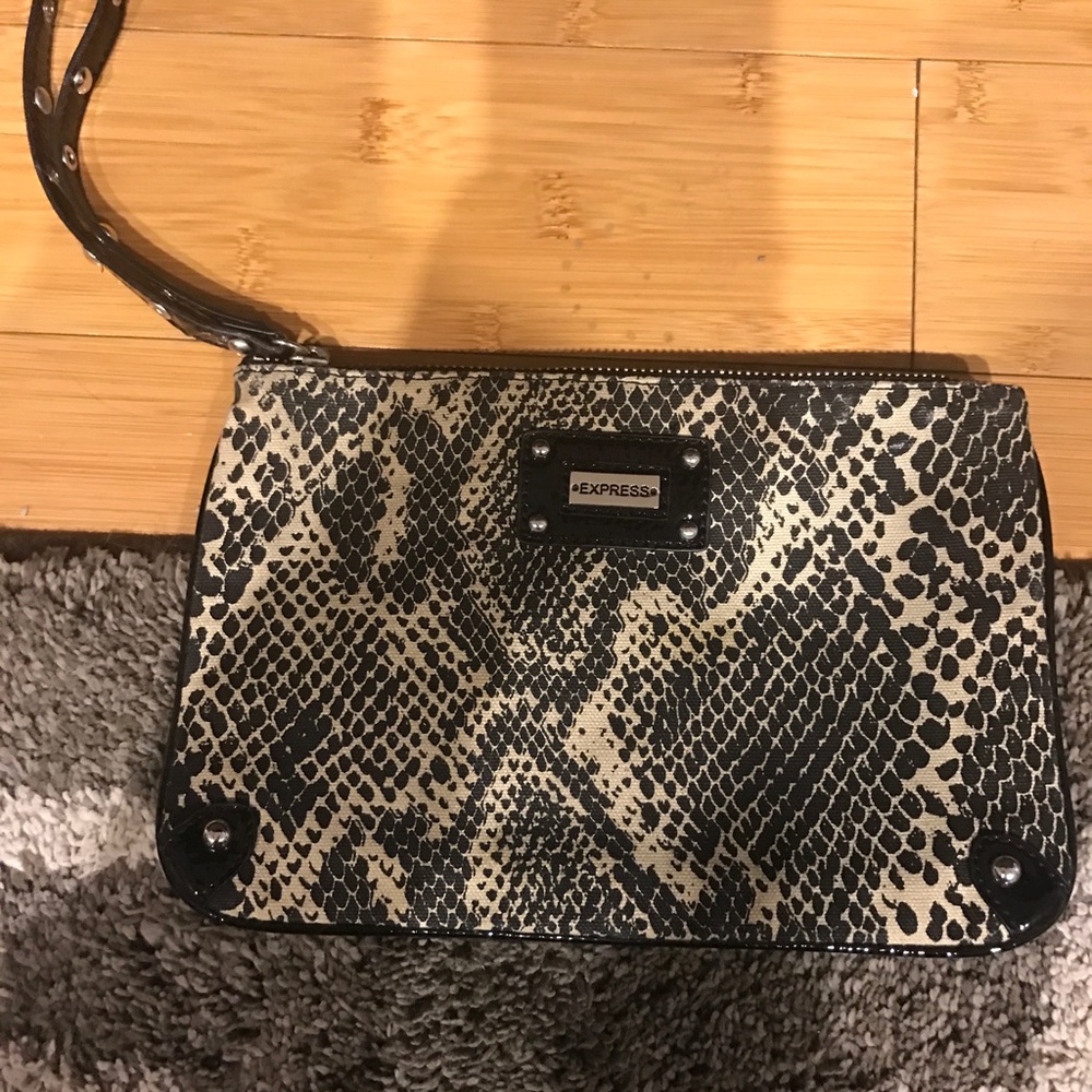 Express Wristlet