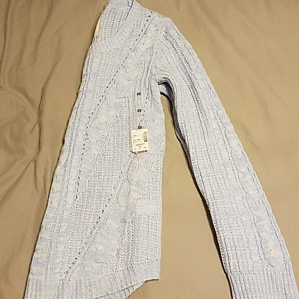 🚨CLOSET CLOSING 12/30🚨Light Blue Knit Sweater