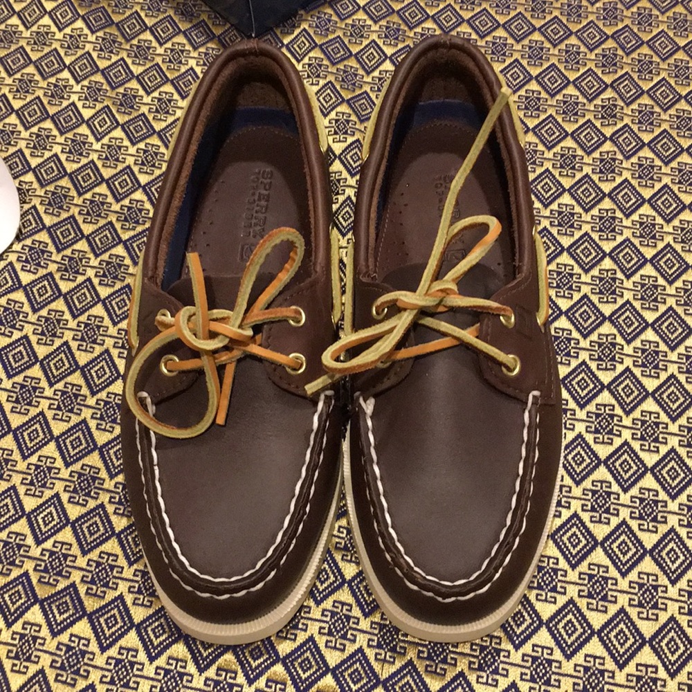 Sperry Top Sider boat shoes sz6.5 NWB