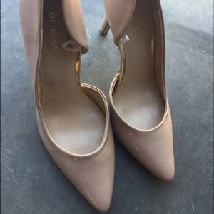 Beige heels