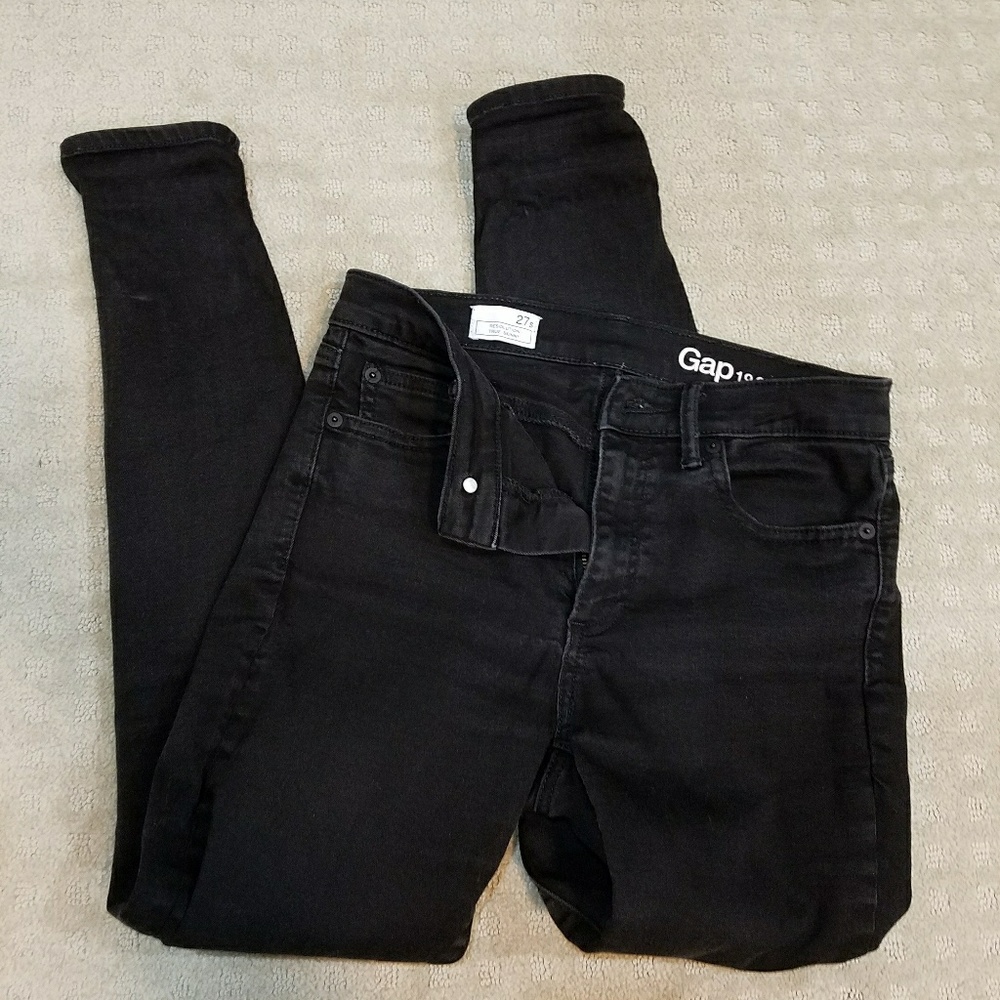 SALE 🔥GAP Mid Rise- true skinny jeans