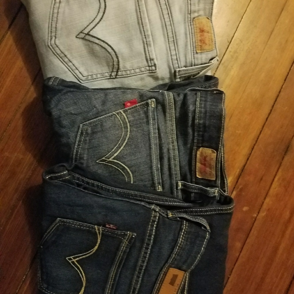 Lot of Levi jeans. Excellent condition