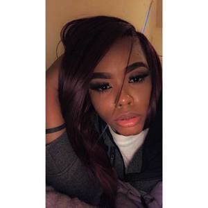 Meet your Posher, Dominique