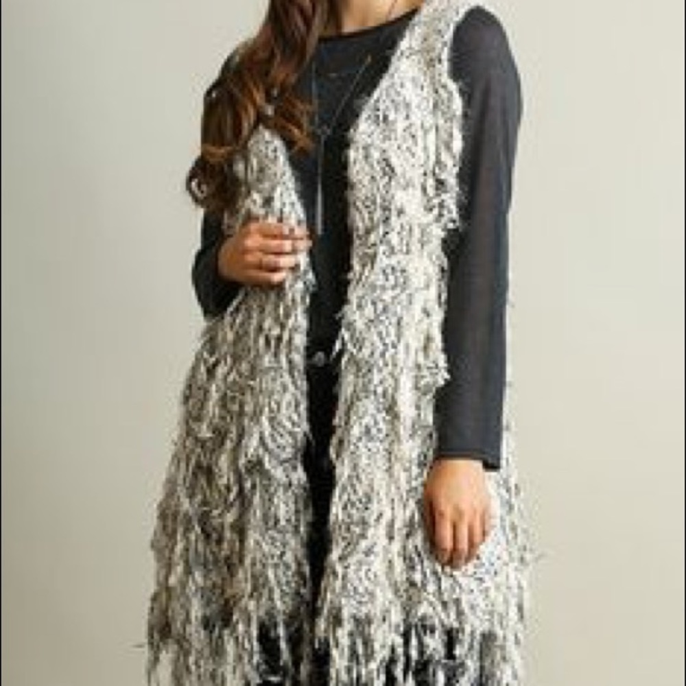 NWT Umgee Shaggy Sleeveless Vest, M/L